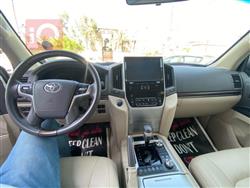 تۆیۆتا لاند کروزەر